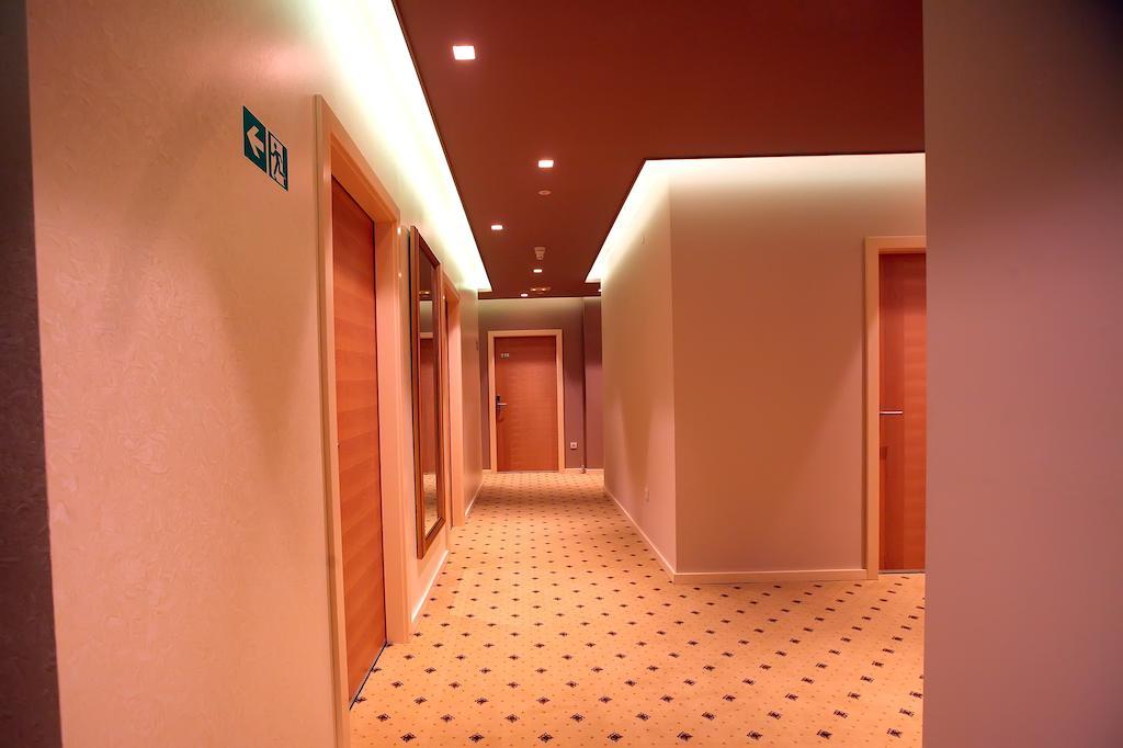 Hotel Gallus Sesvete Exterior foto