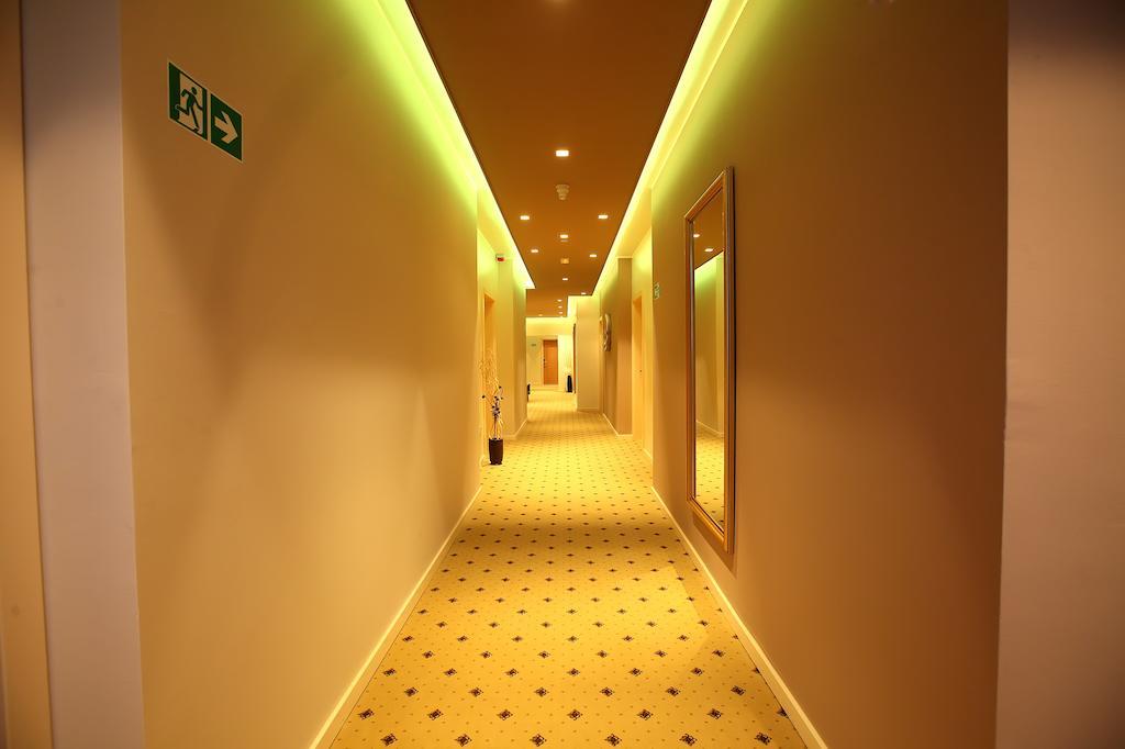 Hotel Gallus Sesvete Exterior foto